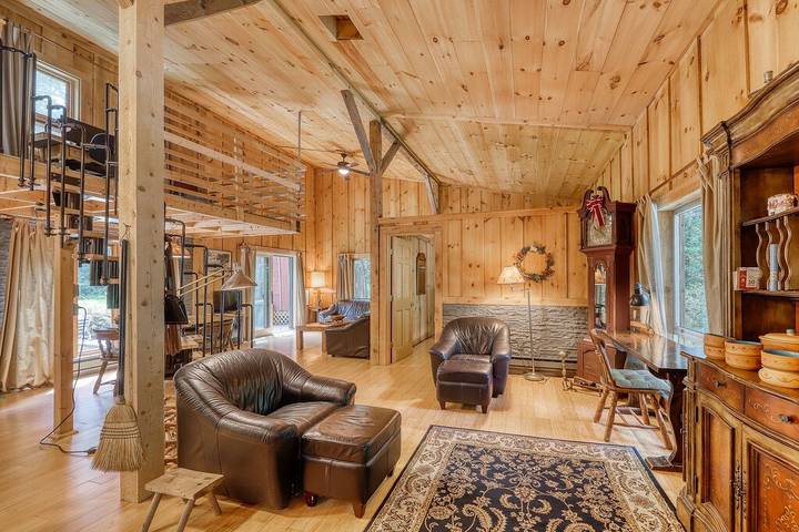 Vacation house for 4 people, with yard and terrace in Vermont
