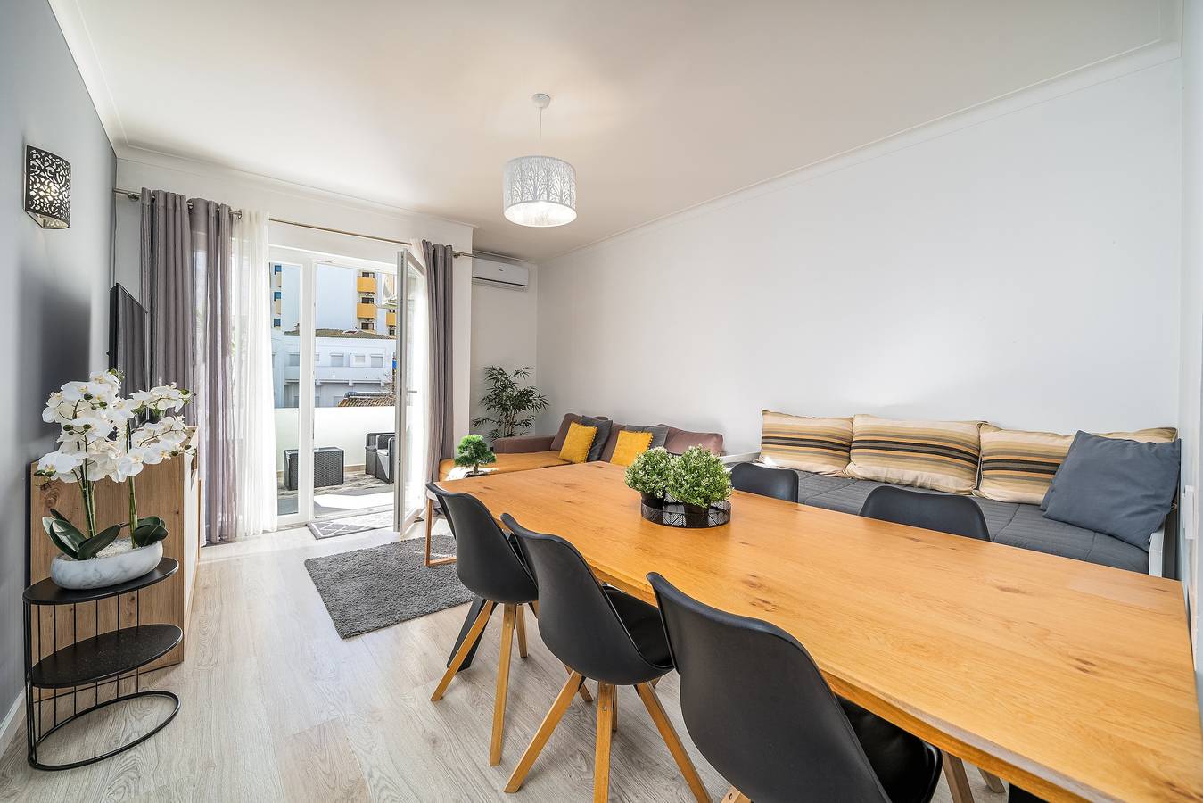 Ganze Wohnung, Apartment 'Zizas House T2 Palace' mit Meerblick, Wlan und Klimaanlage in Praia da Rocha, Portimão