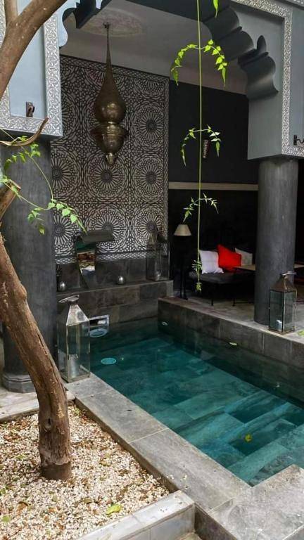 Maison de vacances pour 18 personnes, avec jacuzzi ainsi que terrasse et piscine à Marrakech