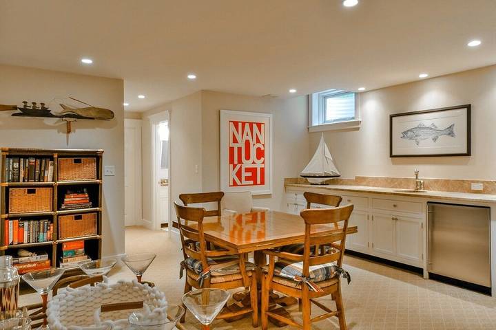 Vacation rental for 8 people, with yard in Nantucket Island