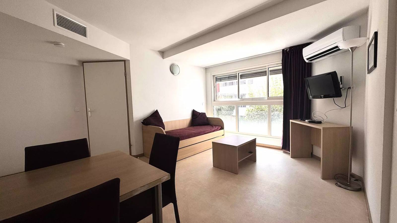 Appartement entier, Appartement moderne avec piscine, parking et WiFi près de Fillols in Vernet-les-Bains, Parc naturel régional des Pyrénées catalanes