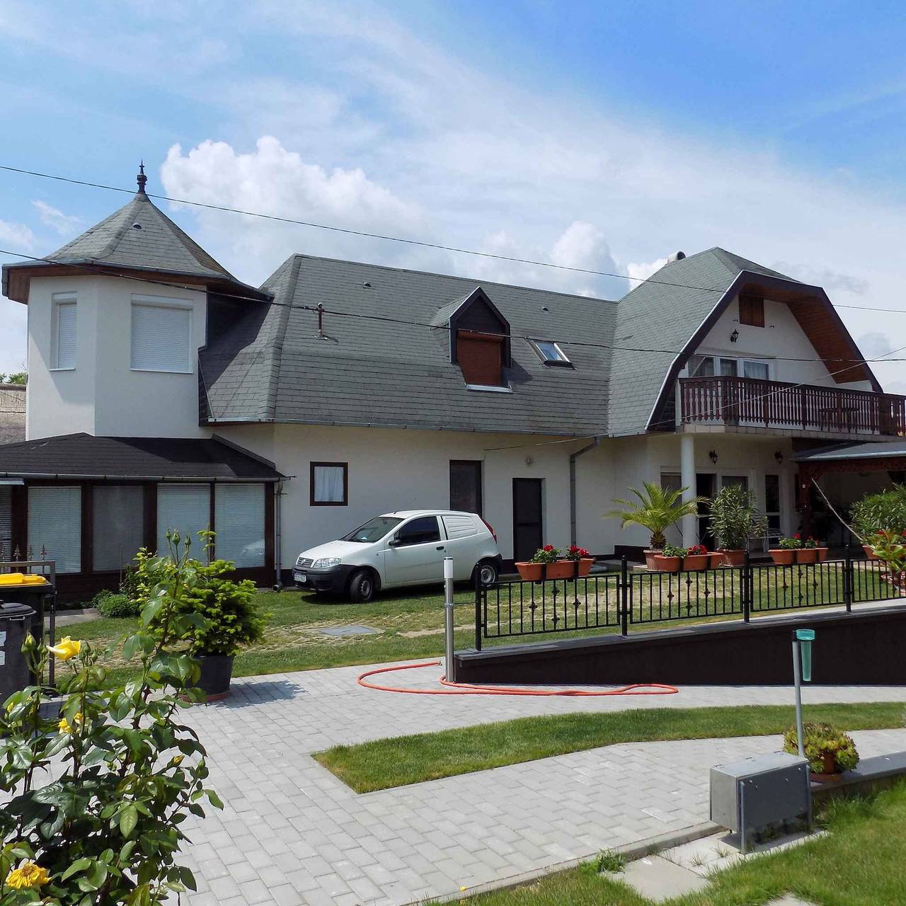 Ganze Ferienwohnung, Ferienwohnung mit Kinderspielplatz, Sandkasten und Planschbecken  in Gyenesdias, Balaton Hochland Nationalpark