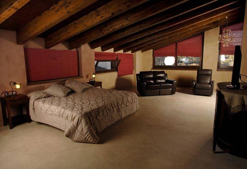 Double or Twin Room in Cardona , Pla de Bages DO
