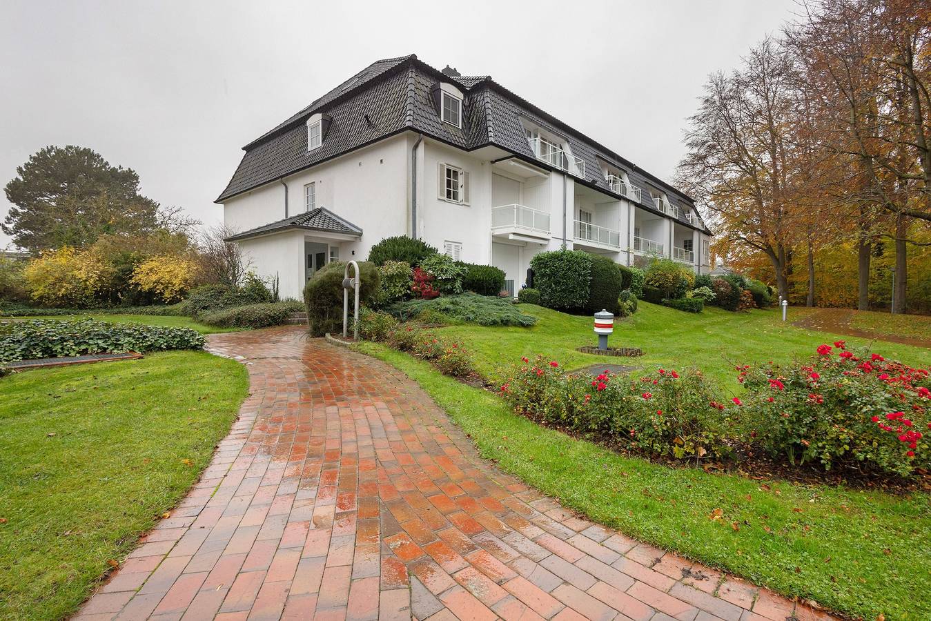 Ganze Wohnung, Ferienwohnung Leuchtfeuer über zwei Ebenen mit seitlichem Meerblick, Balkon und Wlan in Ostseebad Travemünde, Lübeck