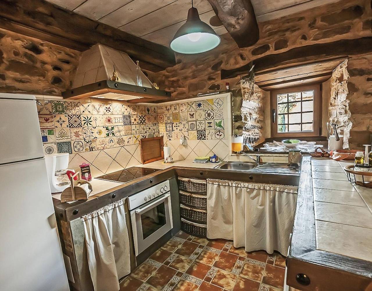 Maison de vacances "Jumaca" avec vue sur les montagnes, terrasse privée et Wi-Fi in Santiago Millas, Région de León