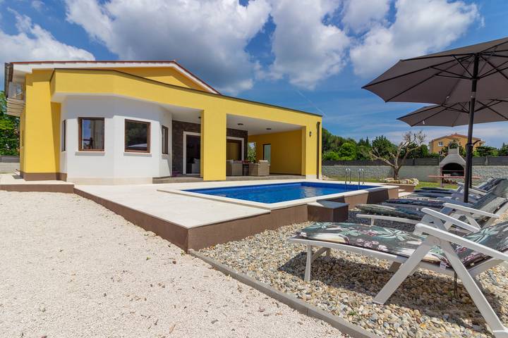 Villa für 6 Personen, mit Pool und Terrasse sowie Garten in Medulin - 3
