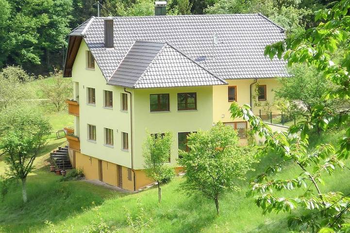 Ferienwohnung für 4 Personen, mit Balkon und Garten