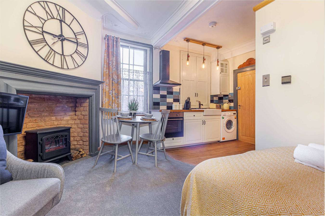 Entire apartment, Host & Stay | Merchant House Studio in Hereford, Herefordshire