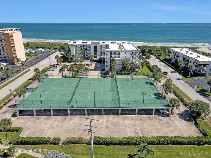 Apartahotel para 6 personas, con piscina y sauna además de jardín y jacuzzi en Florida
