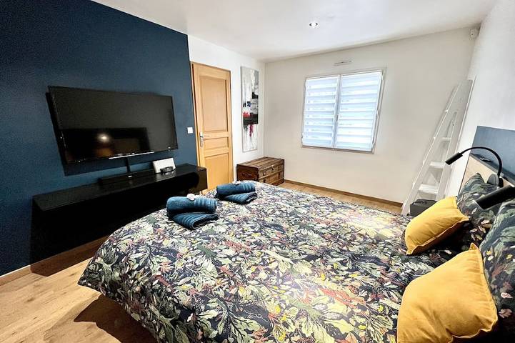 Location de vacances pour 8 personnes, avec sauna et terrasse ainsi que jardin et jacuzzi à Rédené - 3