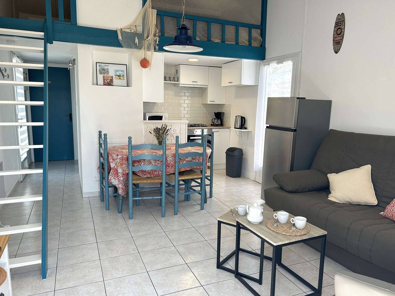 Cozy 2-Room House with Mezzanine, Pool & Tennis, Near Sea - Sleeps 4 in Bretignolles-sur-Mer, Loire Valley