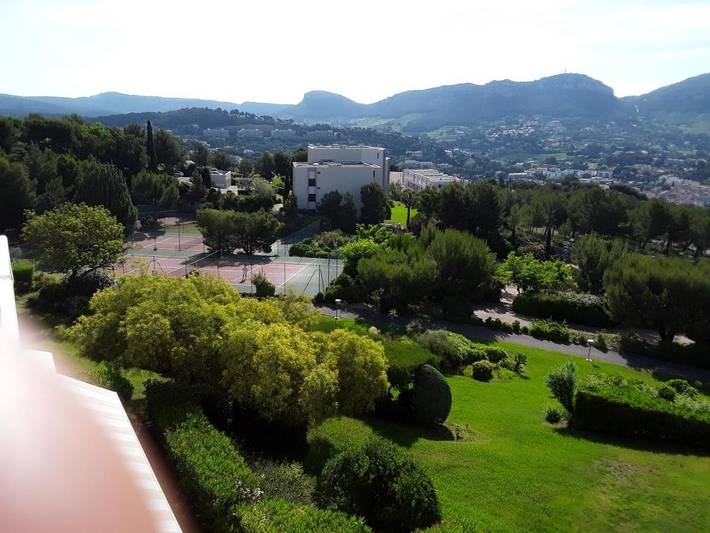 Ferienwohnung für 6 Personen, mit Ausblick und Garten sowie Pool in Cassis - 2