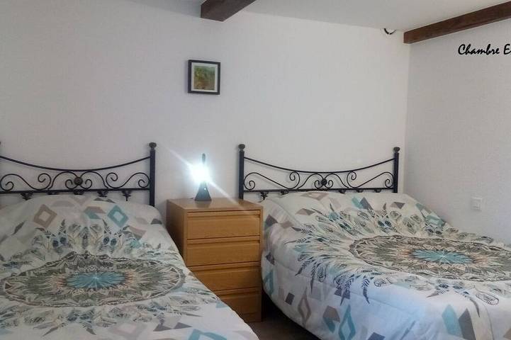 Location de vacances pour 6 personnes, avec Terrasse et Jardin à Reynès - 4
