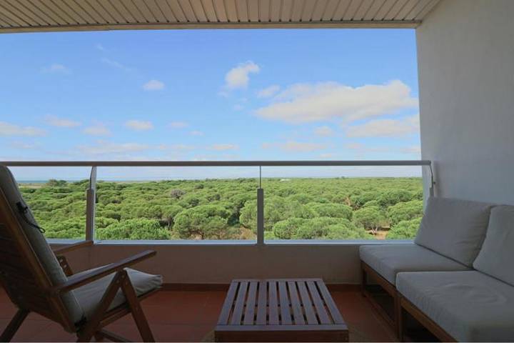 Apartamento para 4 personas, con Terraza además de Piscina y Vistas en Nuevo Portil