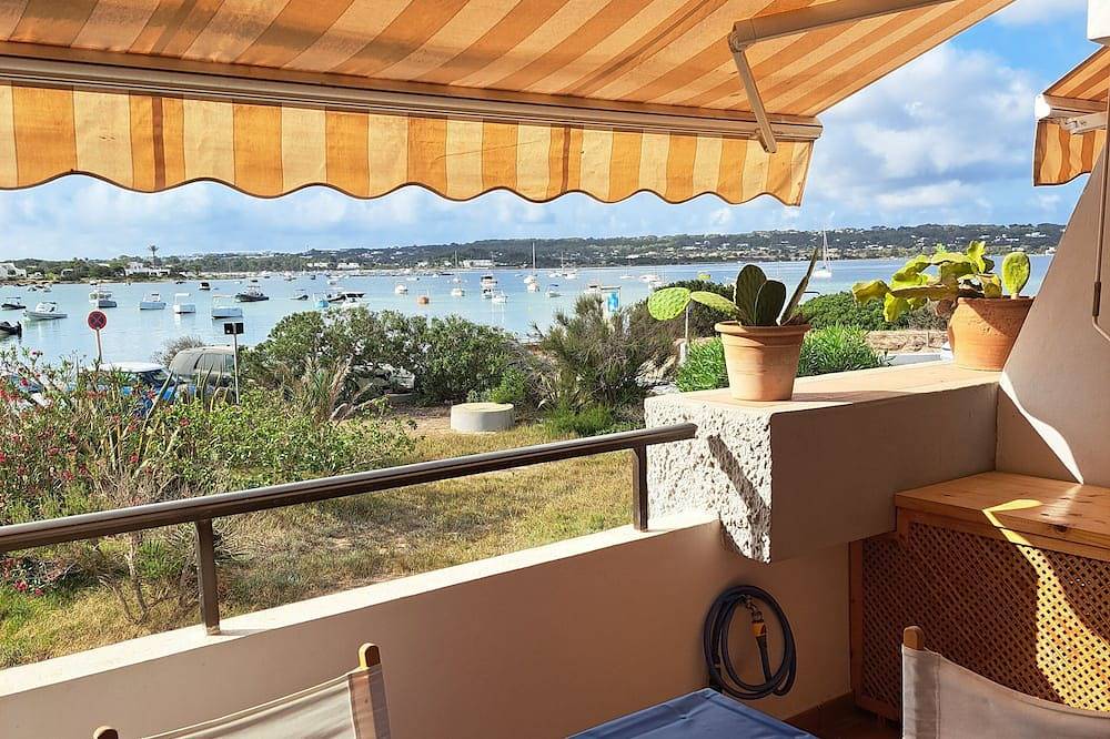 Apartamento entero, Bonito apartamento situado en el puerto de la Savina. in La Savina, Formentera
