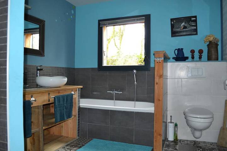 Location de vacances pour 8 personnes, avec terrasse et jardin à Esclauzels - 4