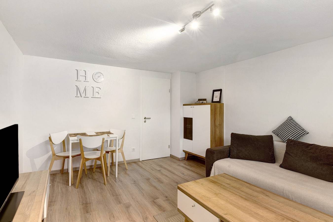 Ganze Wohnung, Ferienwohnung 'Schober' mit Privatterrasse, Gemeinschaftsgarten und Wi-Fi in Kirchhundem, Siegerland