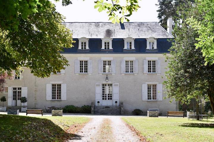 Chambre d’hôte pour 2 personnes, avec piscine et jardin à Chambourg-sur-Indre