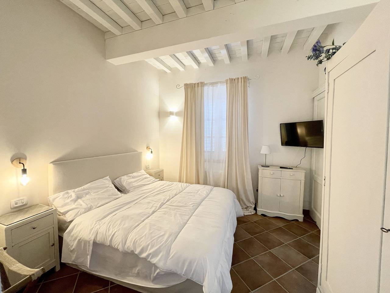 Ganze Wohnung, Ferienwohnung "Lilla" mit Gemeinschaftspool, Gemeinschaftsgarten und Wlan in Montepulciano, Siena Provinz