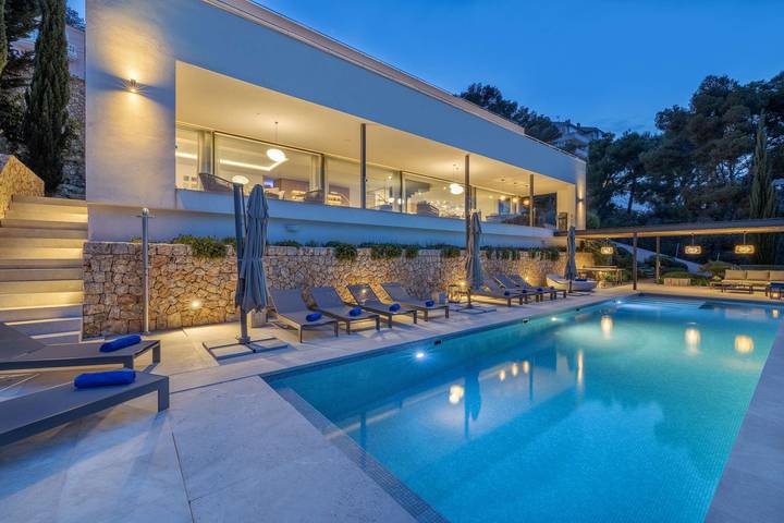 Villa für 12 Personen, mit Balkon und Whirlpool sowie Terrasse und Garten in Pollença - 2
