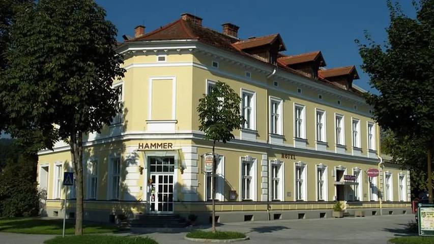Hotel für 3 Personen, mit Garten