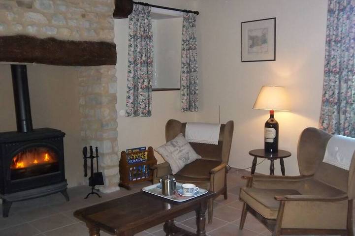 Gîte pour 4 personnes, avec jardin à Le Breuil-en-Bessin