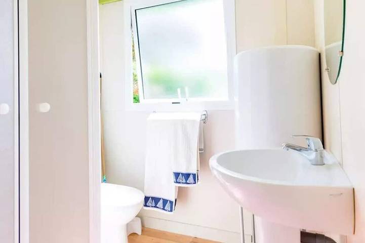 Gîte pour 2 personnes, avec terrasse dans Pen Bé - 3