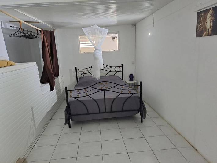 Gîte pour 3 personnes, avec terrasse dans Plage de Petite Anse - 3