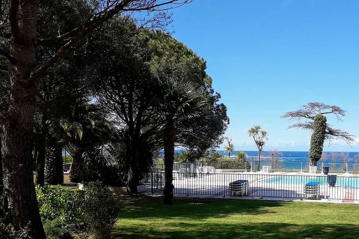 Appartement de vacances pour 6 personnes, avec terrasse ainsi que jardin et piscine - 1