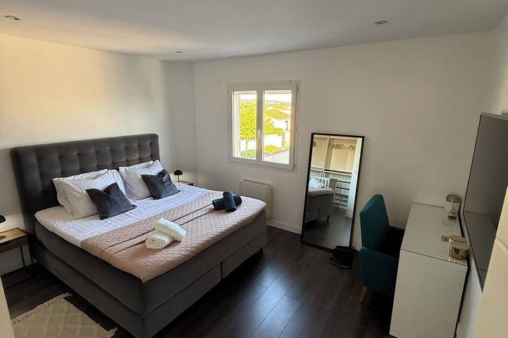 Location de vacances pour 8 personnes, avec jardin à Cournonsec - 4