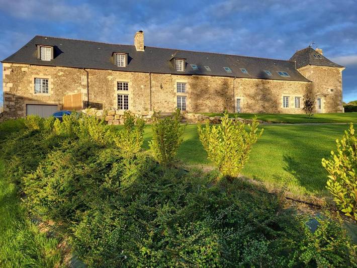 Chambre d’hôte pour 2 personnes, avec Jardin et Vue à Taden