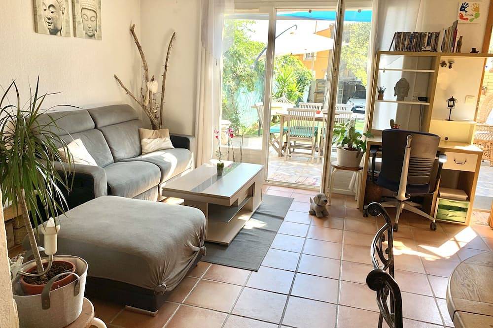 Provence-Alpes-Côte D'Azur <br>Seaside (La Presqu'île) 🐟 in Port-de-Bouc, Istres region