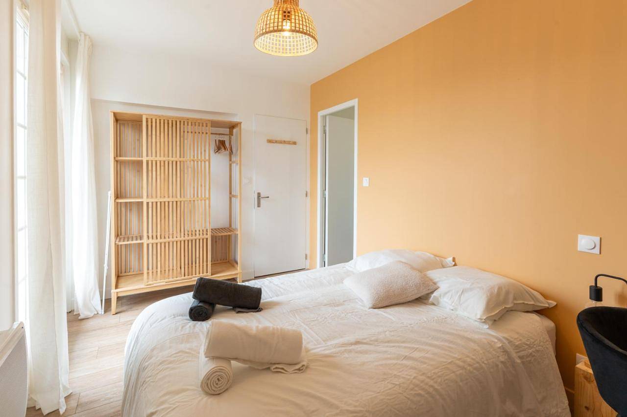Appartement entier, Le Noyer - moderne - spacieux - parking in Montaigu, Vallée de la Loire