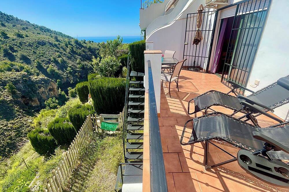 Apartment for 2 People in Frigiliana Road, Frigiliana