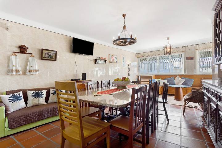 Casa de férias para 11 pessoas, com jardim em Distrito de Lisboa