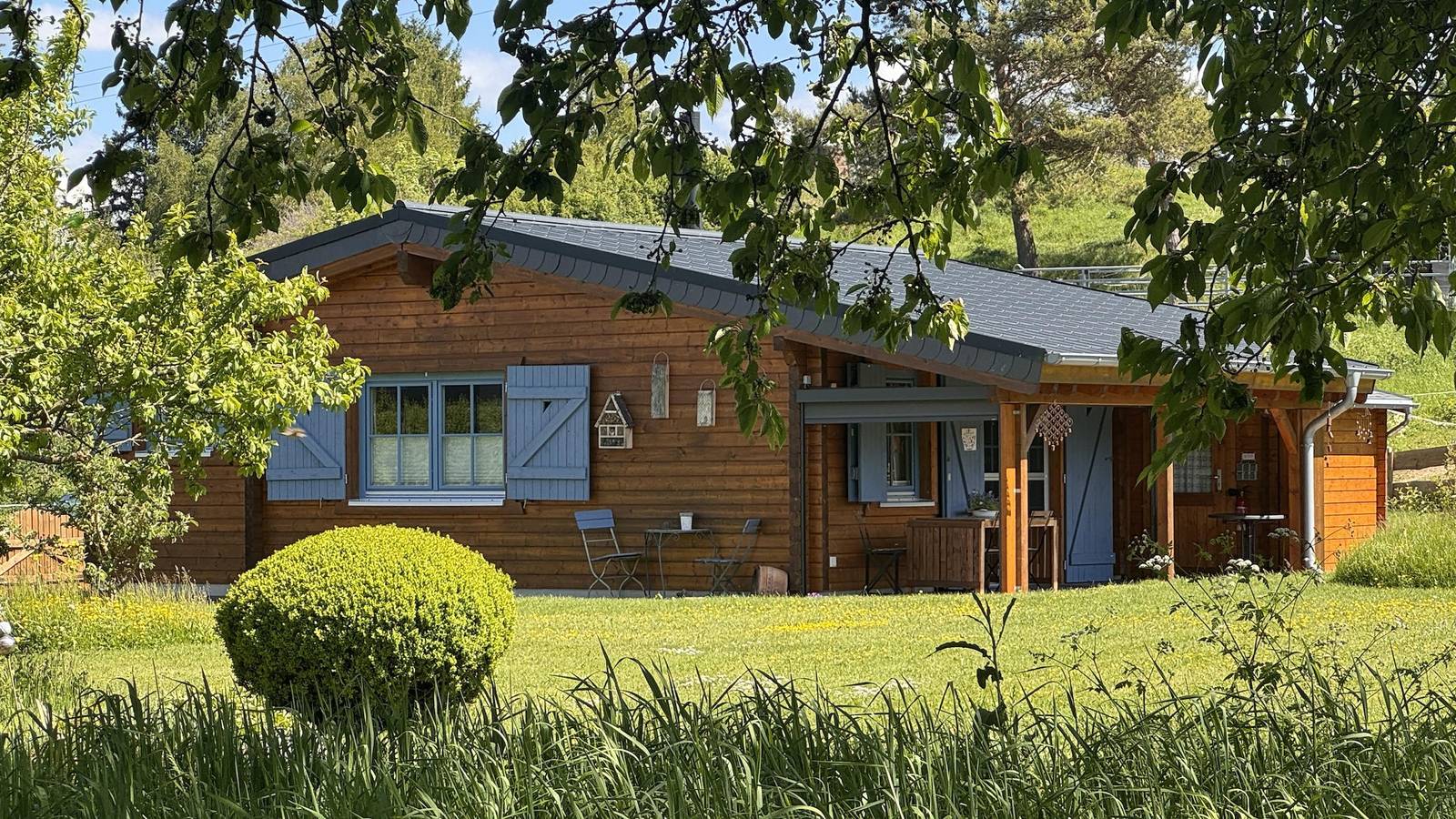 4-Bett-Ferienhaus Eifelchalet, 2 Schlafräume in Üxheim, Vulkaneifel