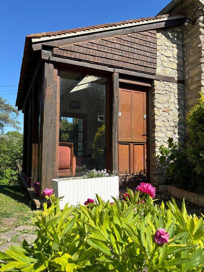 Double Room with Garden View in Villennes-sur-Seine, Yvelines