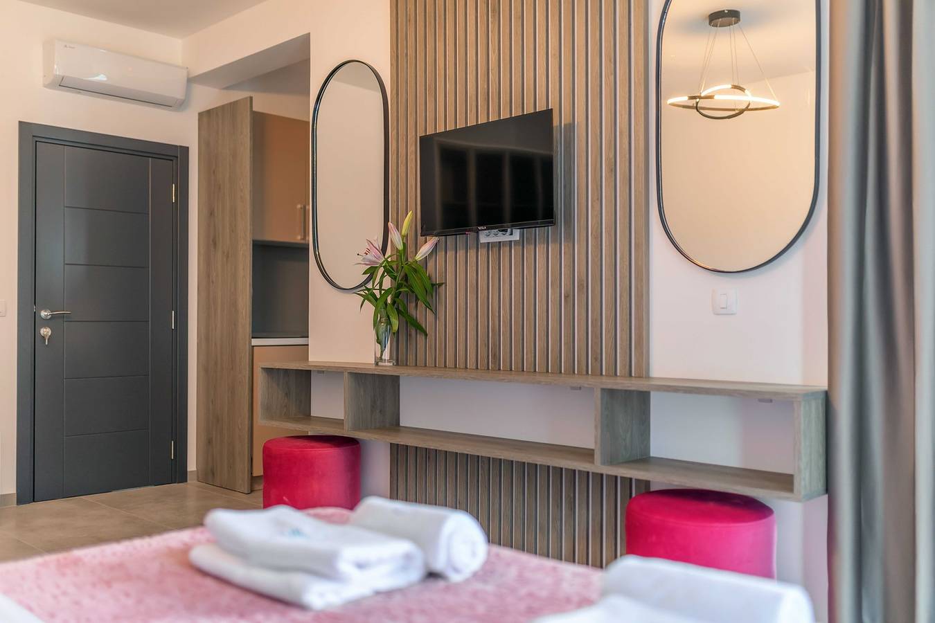 Ganze Wohnung, Studio with Balcony in Dobra Voda, Montenegro Coast