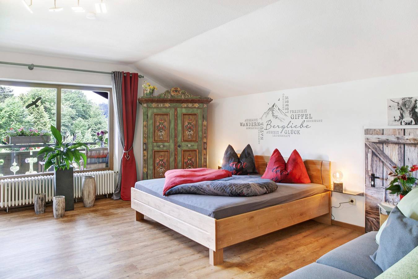 Ganzes Studio, Einzimmerapartment 'Aschaubichl - Wohnung Anemone' mit Bergblick, Balkon und Wlan in Grainau, Eibsee