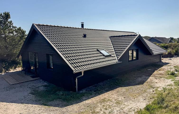 Ferienhaus für 8 Personen, mit Terrasse und Pool sowie Sauna in Henne Strand