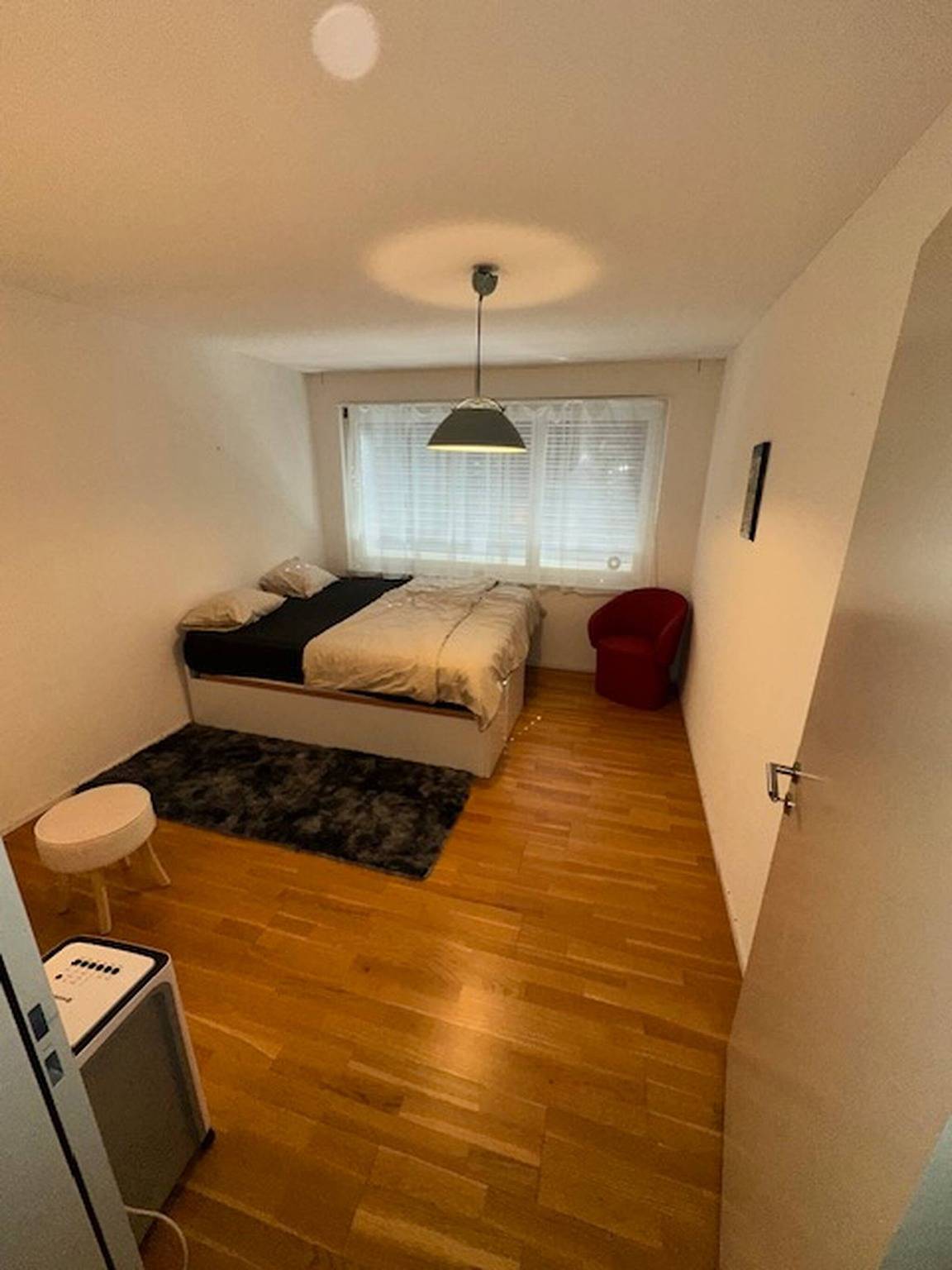 Entire apartment, A cozy room with double bed in semi shared Flat in Wallisellen, Zurich Prealps