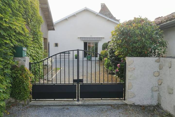 Gîte pour 5 personnes, avec terrasse et jardin à Port-de-Lanne