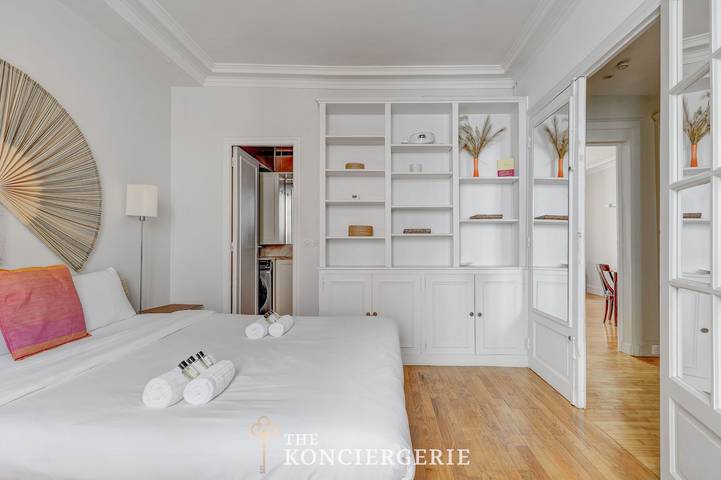 Entire apartment, ElÃ©gance franÃ§aise proche de l'Arc de Triomphe in Paris, Ile de France