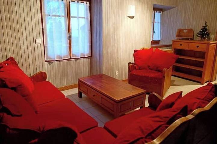 Gîte pour 4 personnes, avec jardin à Viuz-en-Sallaz