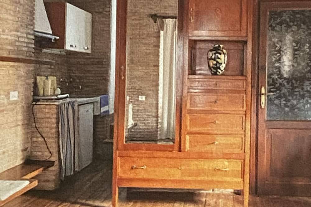 Cottage independent from the villa provided with kitchenette in Viterbo, Provincia de Viterbo