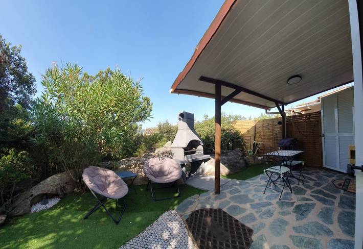 Gîte pour 2 personnes, avec terrasse et jardin