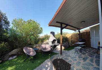 Gîte pour 2 personnes, avec terrasse et jardin en Corse-du-Sud