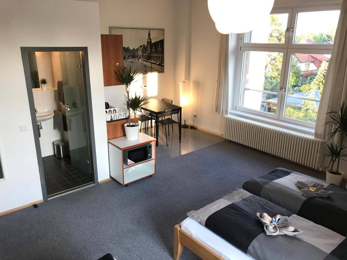 Ganze Wohnung, Ferienwohnung für 2 Personen mit Garten in Halle, Saale-Unstrut
