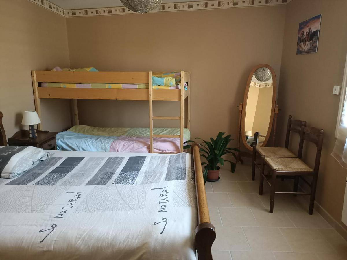 Family Room in Cérans-Foulletourte, Sarthe
