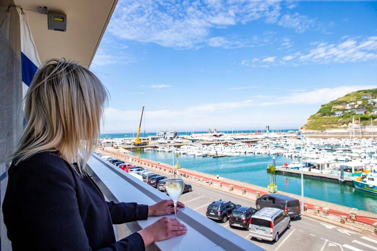 Superior Double Room with Sea View in Fécamp, Région du Havre